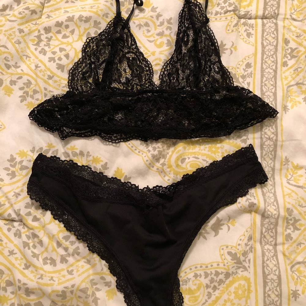 Black Lace bra and panties